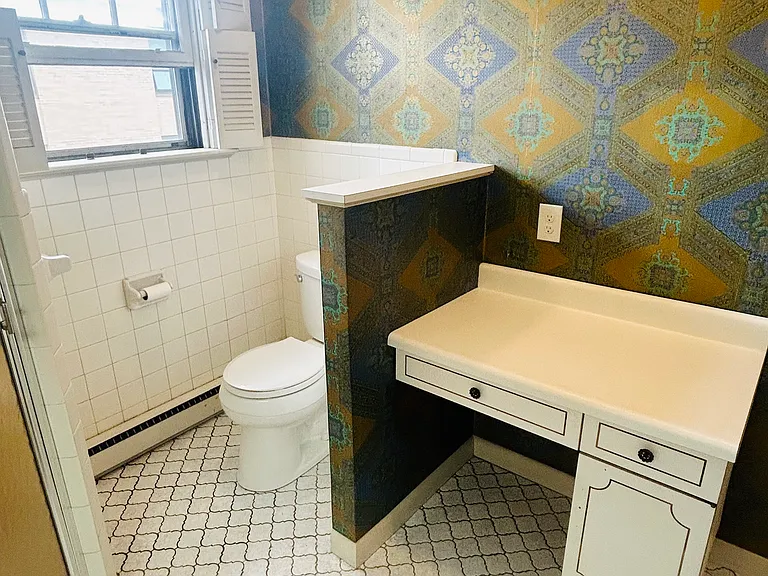 555 Lloyd Ave — Photo 13