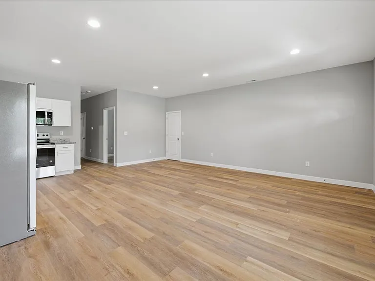 2813 N Talbott St #A — Photo 3