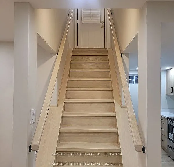 657 Chaleur Pl — Photo 4