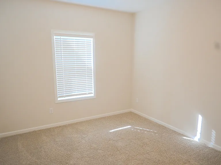 983 Manitou Cir — Photo 13