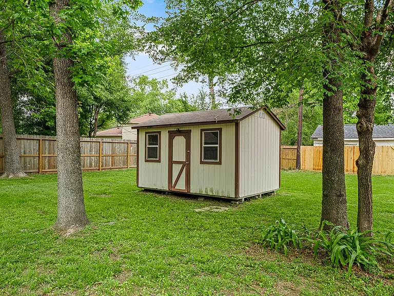 25802 Maplewood Dr — Photo 28