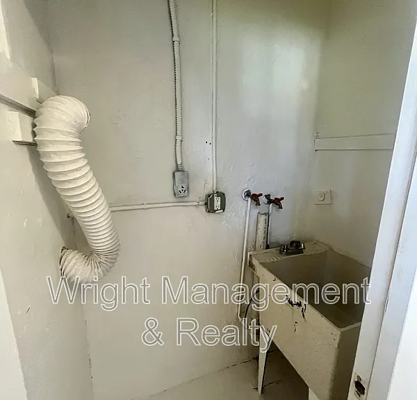 705 Bayou Ave #1 — Photo 10