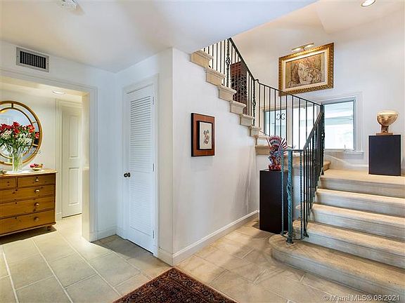 2nd image of 3517 Bayshore Villas Dr