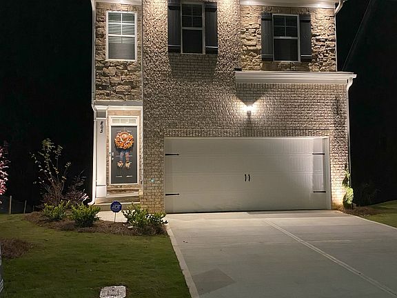 3rd image of 805 Bentley Dr