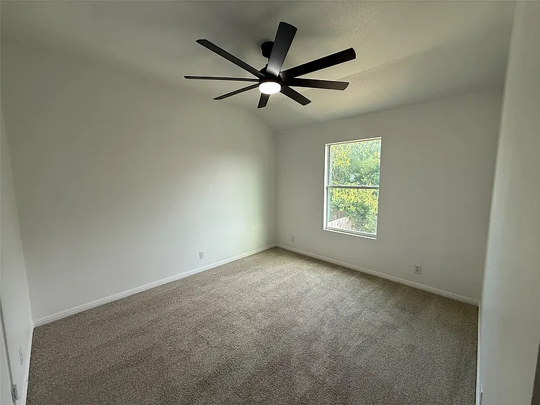 9204 Magna Carta Loop — Photo 18