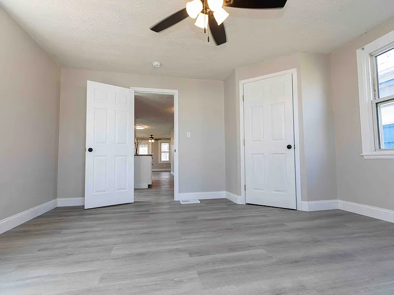 1818 Dallas Ave — Photo 12