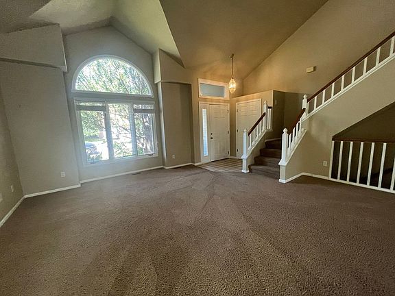 5th image of 2215 Sunstone Dr
