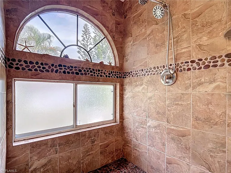 2860 Citrus Lake Dr #R-202 — Photo 40