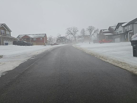 4th image of 813 Macon Ln