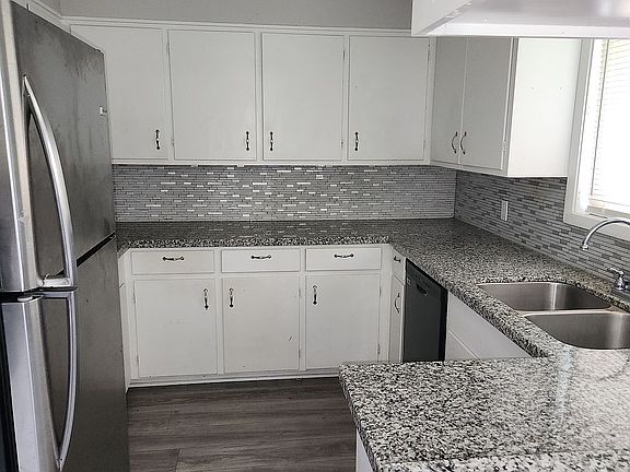 5th image of 1932 W Kirby Ave