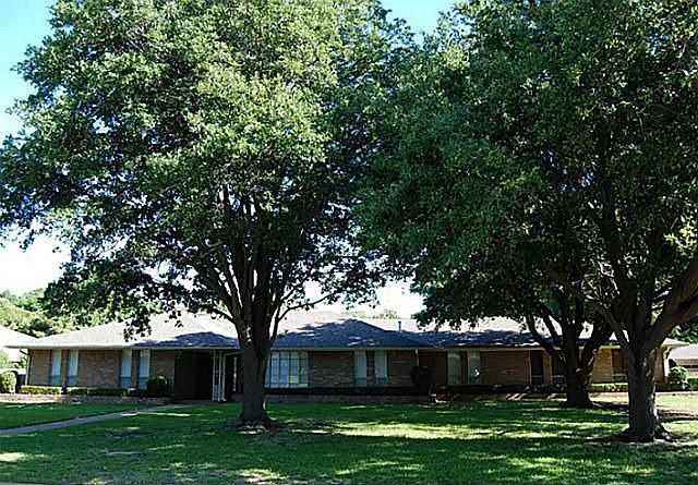 1st image of 4157 Mendenhall Dr