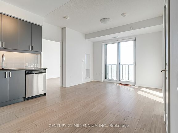 4th image of 8 Nahani Way #3408