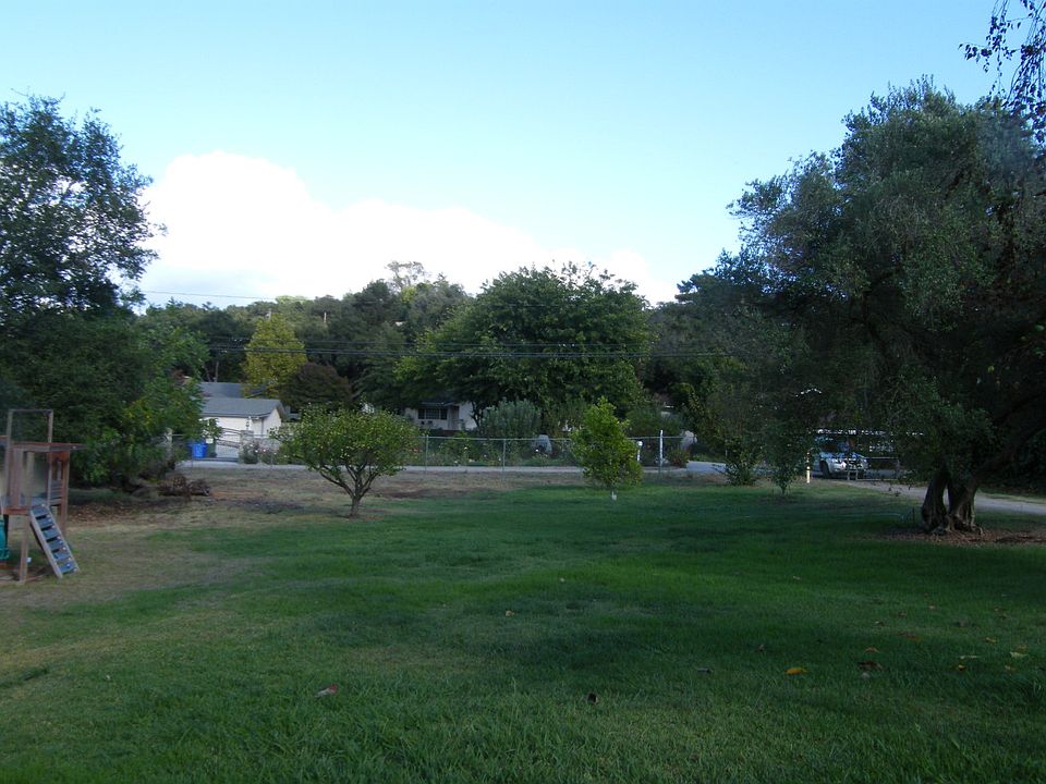 2nd image of 1437 Loma Dr