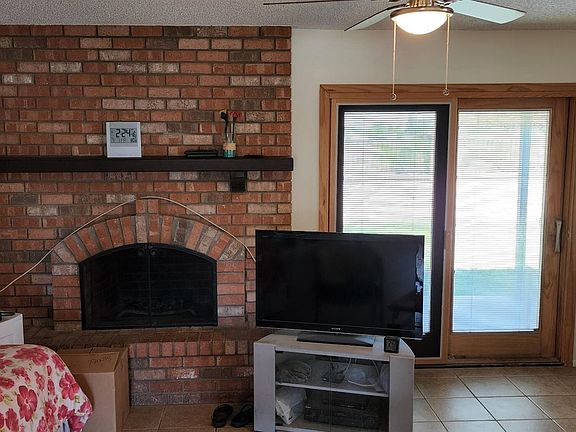 4th image of 8539 N 104th Ave