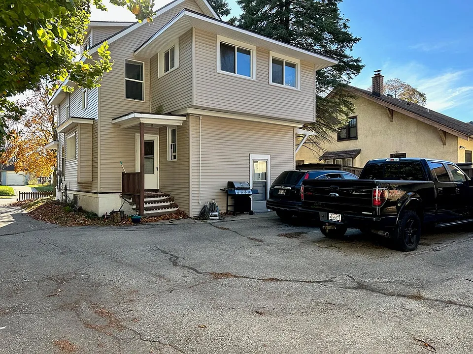 1012 Lincoln Ave