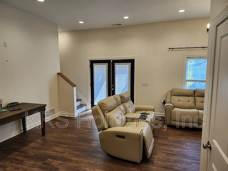 4517 Wiltshire St — Photo 28