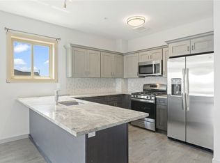 575 57th St #301, West New York, NJ 07093
