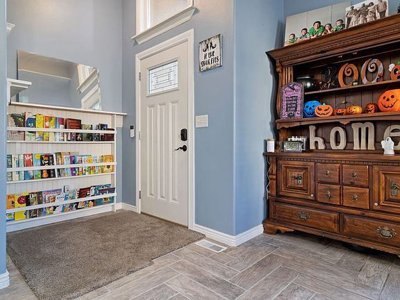 4th image of 234 E Heidelberg Pl