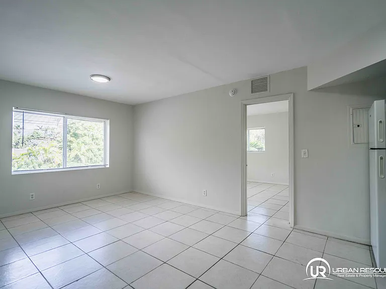 666 NE 80th St #6 — Photo 5