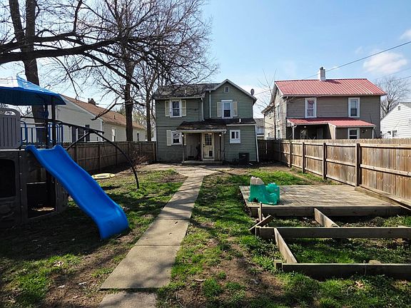 2nd image of 200 Sherman Ave