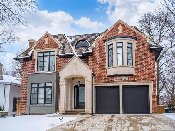 169 Old Forest Hill Rd, Toronto, ON M6C 2G7