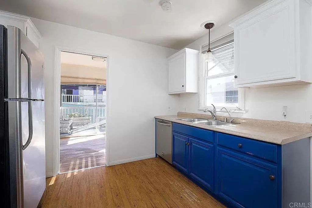 4 bed, 1550 sqft, $3,795 — Photo 2