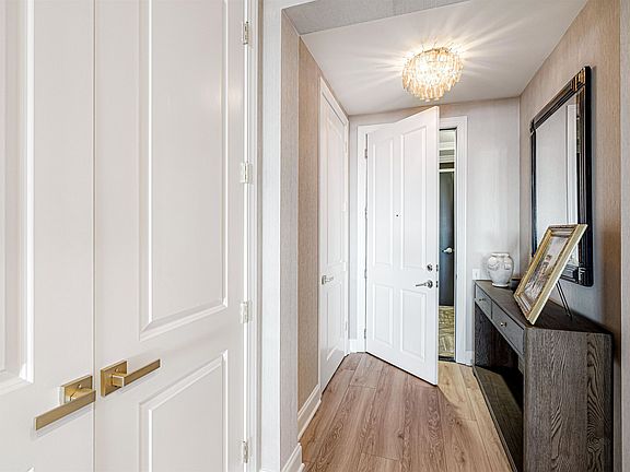 5th image of 717 Riverside Dr #1205