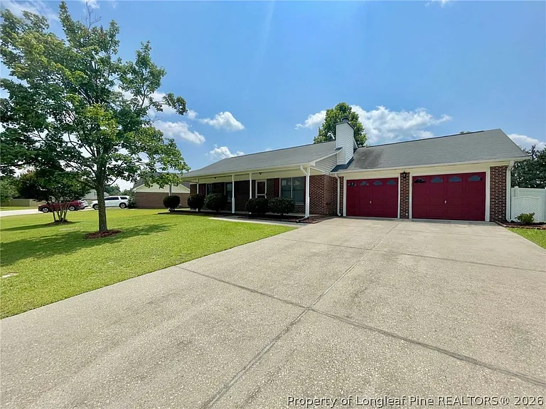 172 Finch Rd — Photo 2