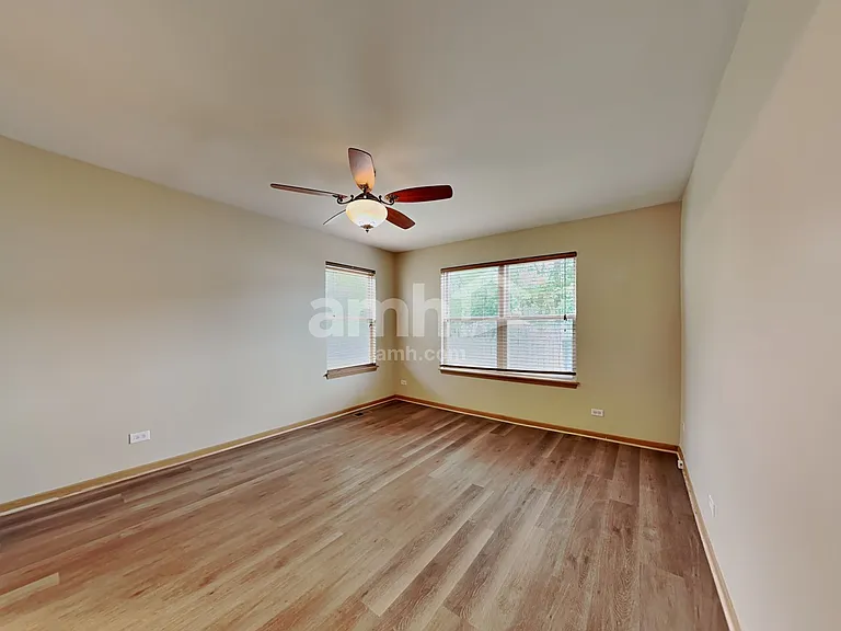 560 S Annandale Dr — Photo 8