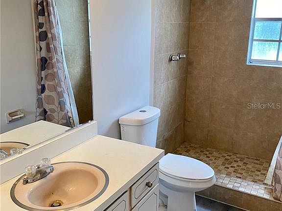 5th image of 46 Bougainvillea Dr APT B