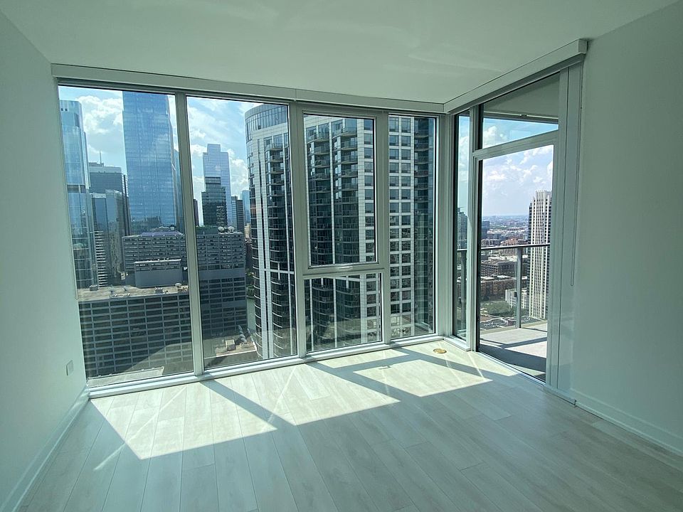 1st image of 419 W Grand Ave #3310