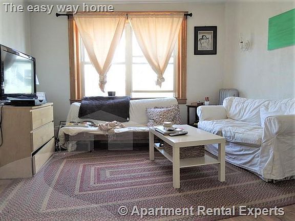 2nd image of 99 Hancock St #4B