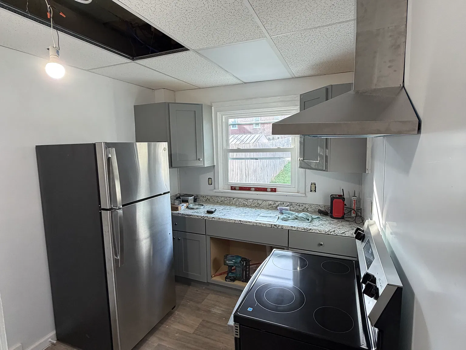 3 bed, 1.5 bath, 1440 sqft, $2,000 — Photo 2