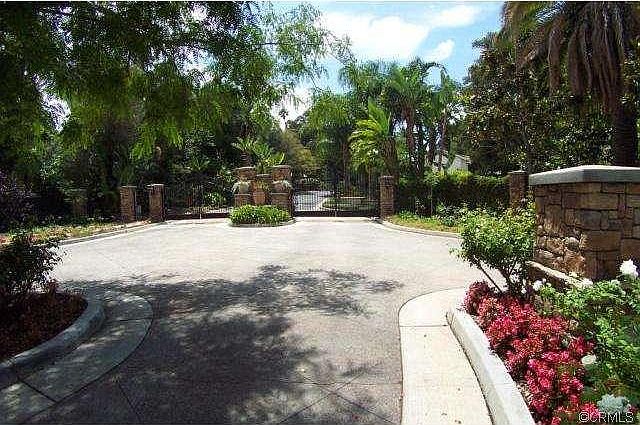 1st image of 438 S Estate Dr