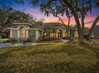 5018 Sylvan Oaks Dr, Valrico, FL 33596