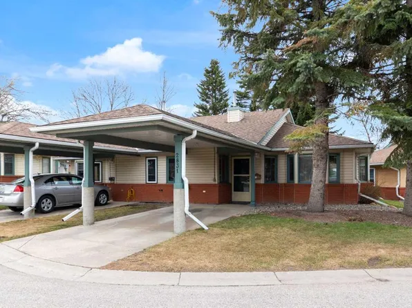 2831 N Dovely Park SE, Calgary, AB T2B 3G9