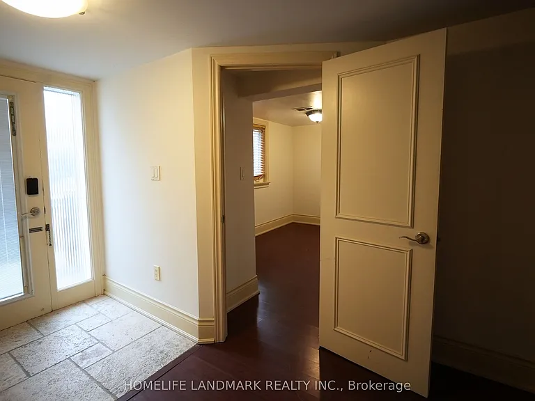 138 Newton Dr — Photo 32