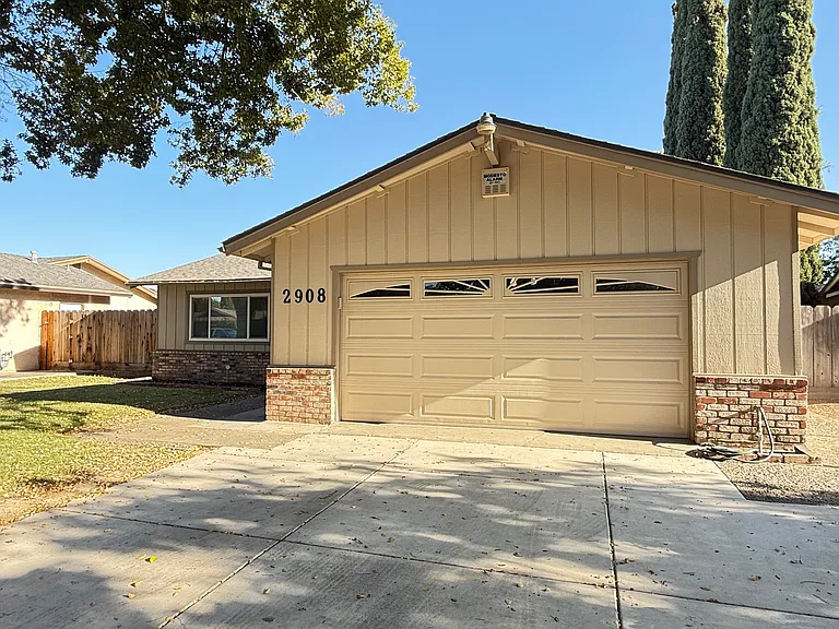 2908 Rimrock Ct — Photo 1