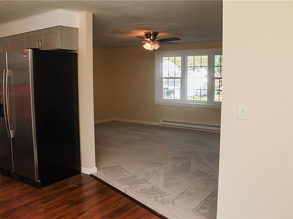 4th image of 111 Lake Country Dr
