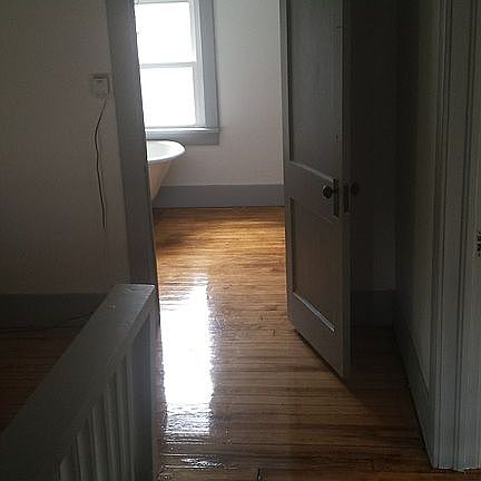 4th image of 1121 W McCarty St