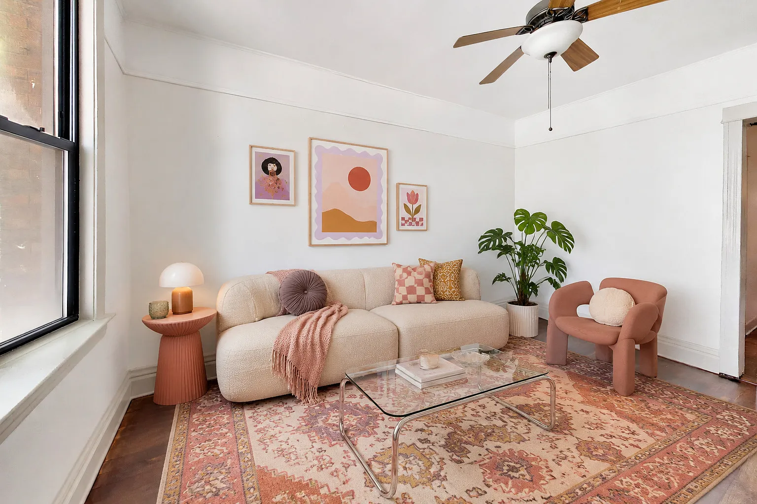 2 bed, 800 sqft, $2,361 — Photo 4