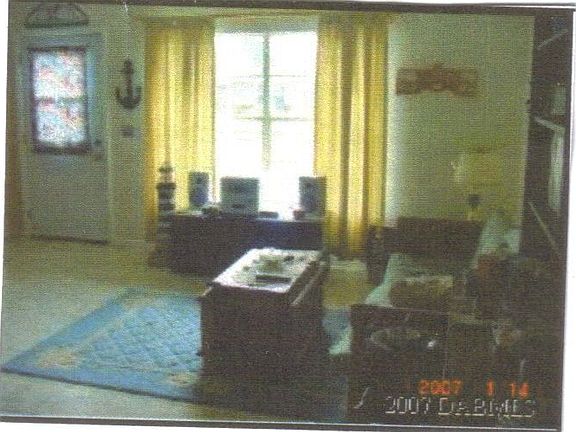 4th image of 465 Oxford Dr