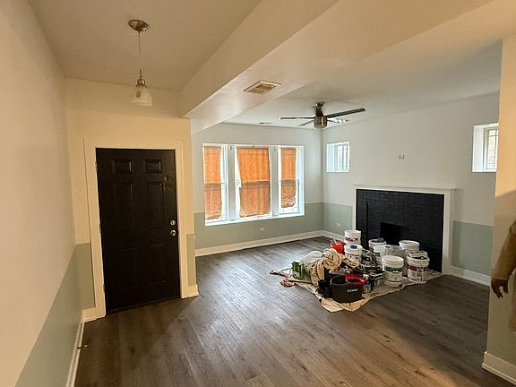 3rd image of 6216 S Vernon Ave