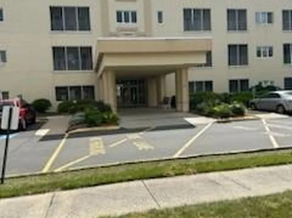 75 Washington Avenue #2-404, Hamden, CT 06518