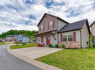 638 Cardwell Ln, Fletcher, NC 28732