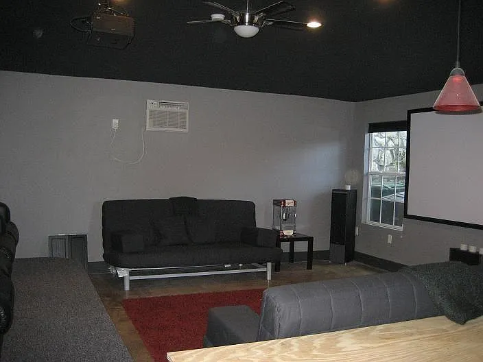 Back house / Studio apartment interior