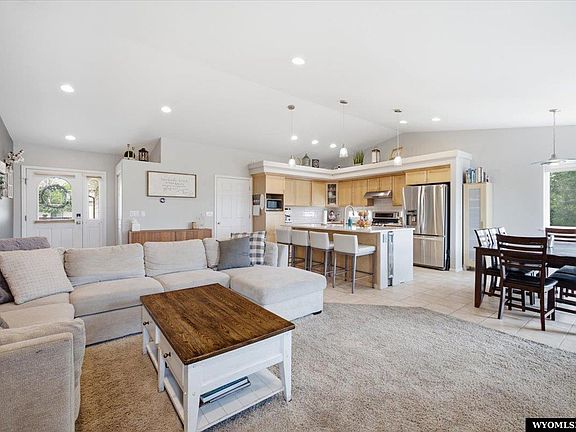 5th image of 2252 Lexington Ave