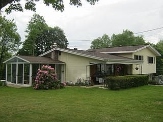 1st image of 400 Margaret St