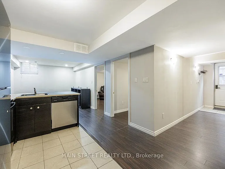 10 Usherwood St #BASEMENT — Photo 5