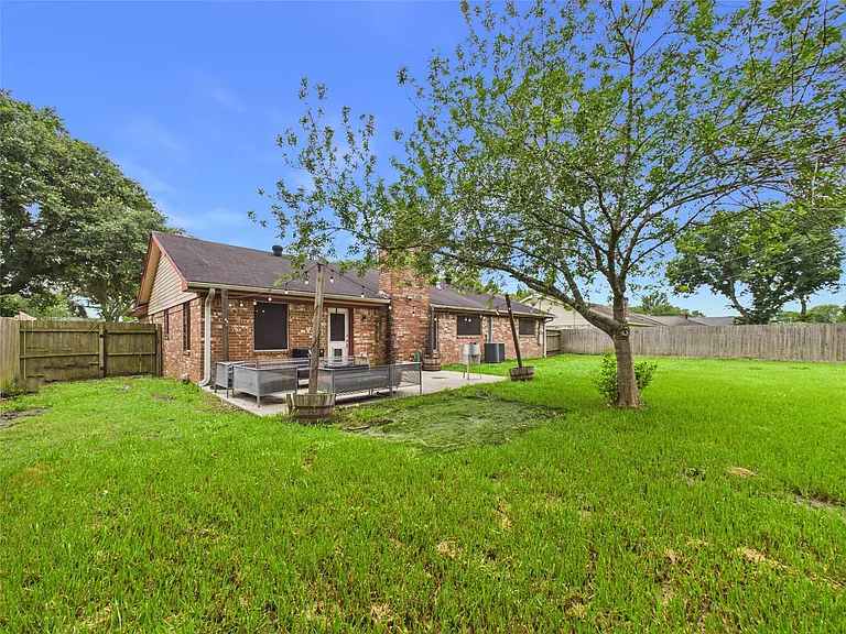 2612 Perry Ln — Photo 26